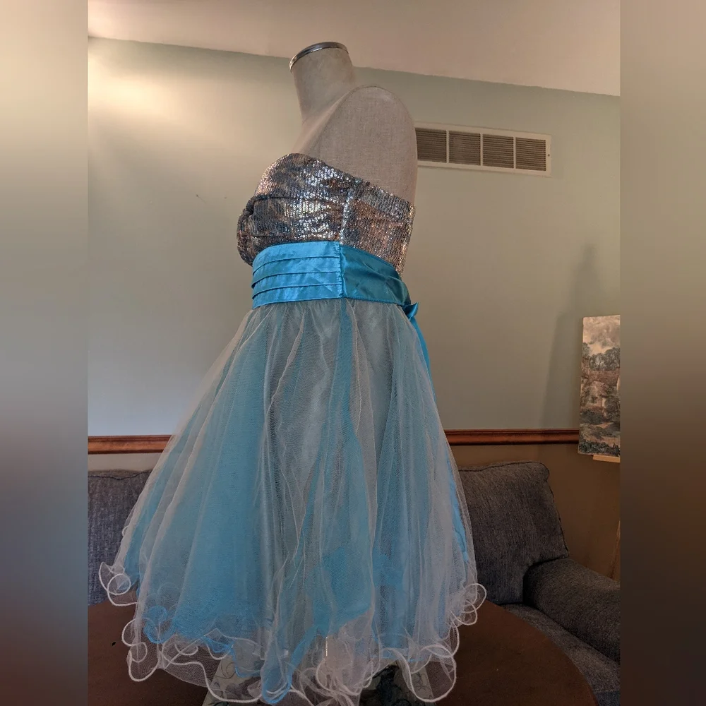 Blue Heart 🩵 💙 Sequin strapless dress super princess vibes whimsical fairy 🧚 - Picture 2 of 11